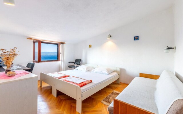 Nice Apartment in Marusici With 2 Bedrooms and Wifi