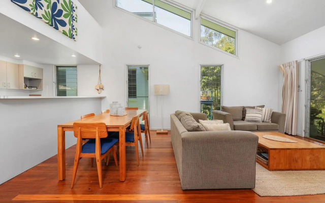 Boathouse 2 4pm Check Out Sundays