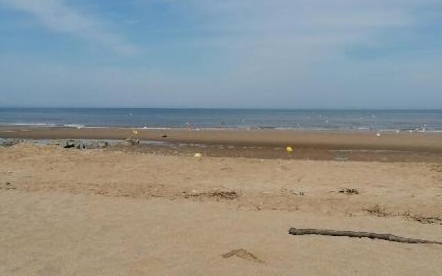 Bel appartement T2 150m plage et tous commerces