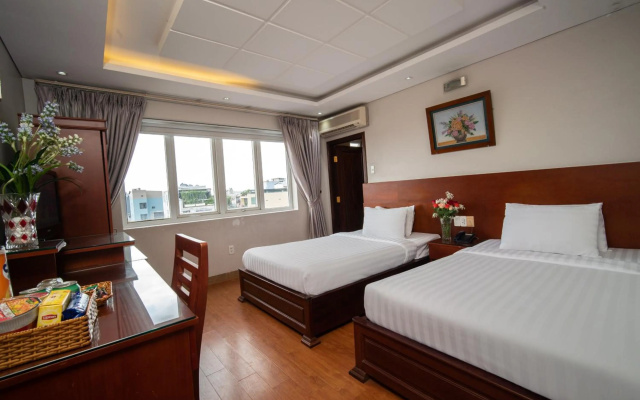 Van Ha Hotel – Guest Rooms – Ho Chi Minh City