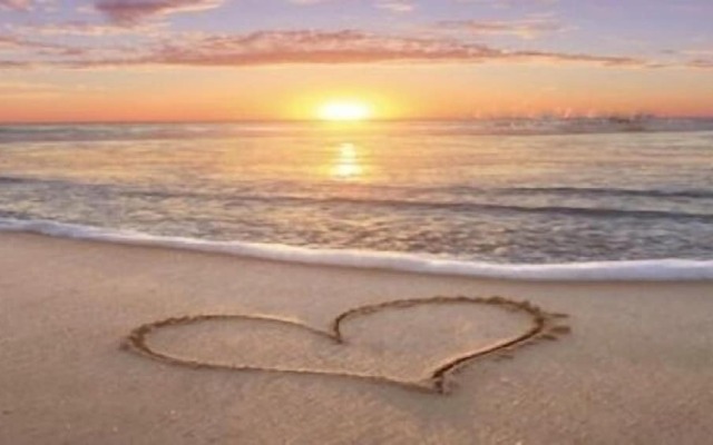 Sweetsol 4 Bedroom Home by RedAwning