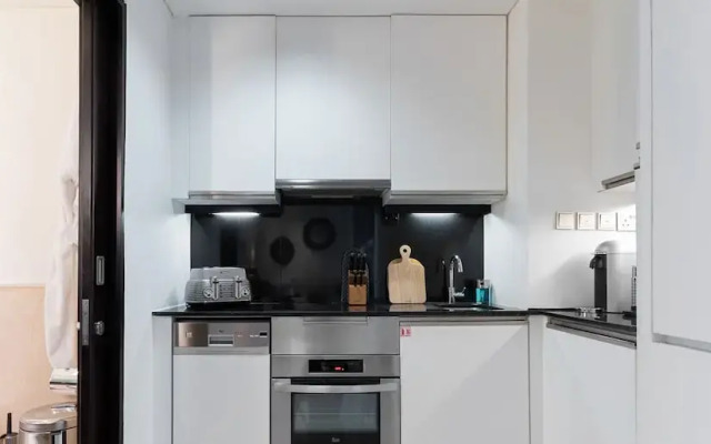 Address Dubai Marina  Luxe Studio 31