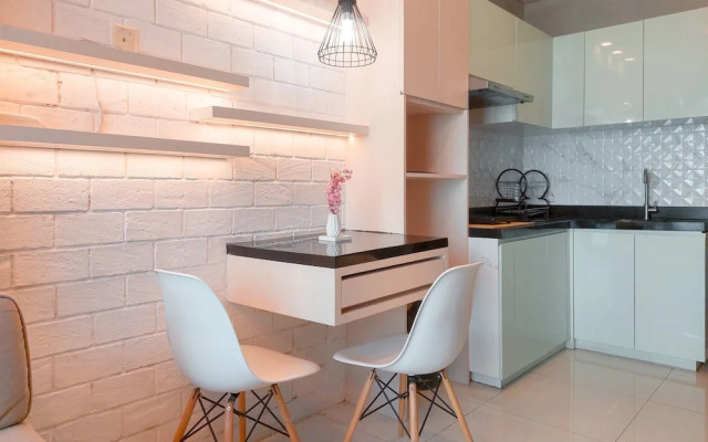 Warm And Homey 1Br At Brooklyn Alam Sutera Apartment