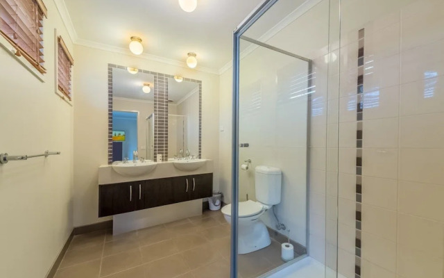 A Touch OF Class - PET Friendly