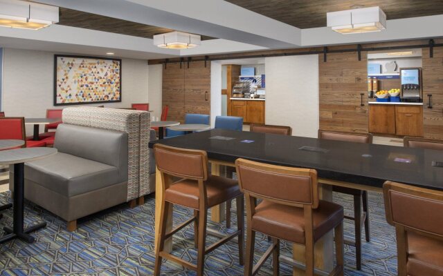 Holiday Inn Express Boston - Saugus by IHG