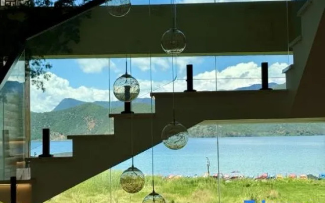 Lugu Lake Guantang Yixi Yishe Lake View Holiday Homestay