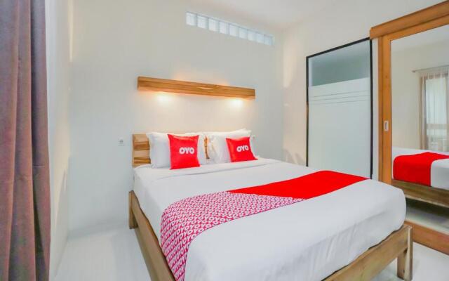 90319 Angler Guest House Malang