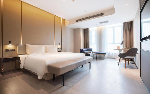 Atour Hotel Wuhan Donghu Yuejiazui