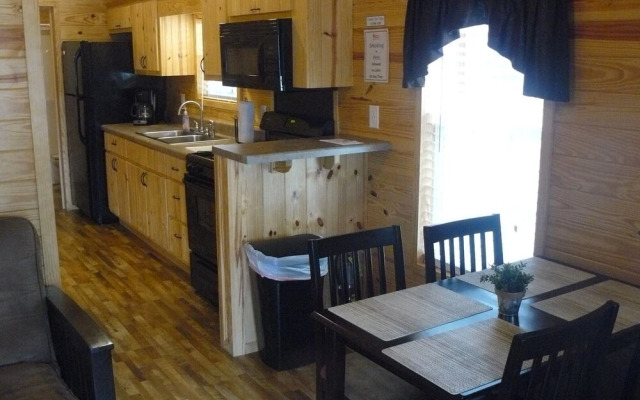 Lake Guntersville State Park RRM Cabins