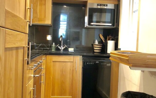 Buckingham Palace View Apartment