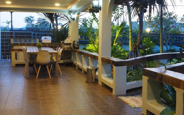 Lets Chill Pool Villa Najomtien Sattahip