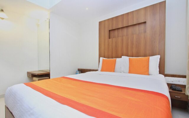 OYO 11960 Hotel Le Citi Inn