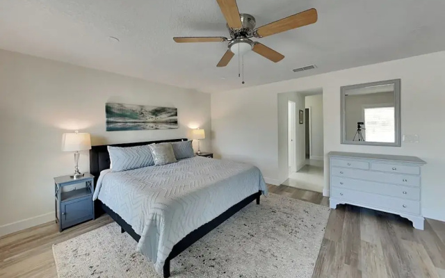 Dolphin View Oasis by Distinctive Beach Rentals