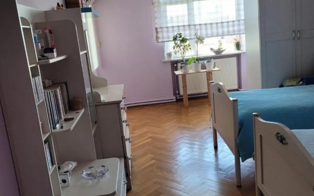 4+1 merkezi konumda ferah daire