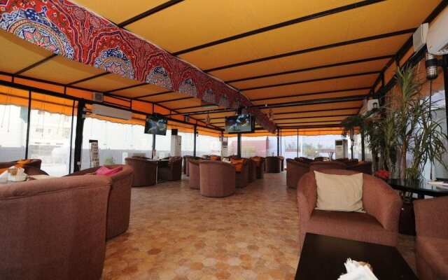 Al Muhanna Plaza Hotel