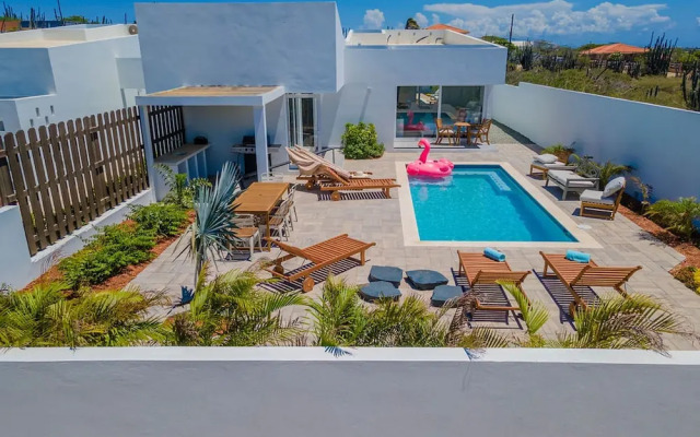 Newly Built Private Pool 3BR Parking Wi-fi