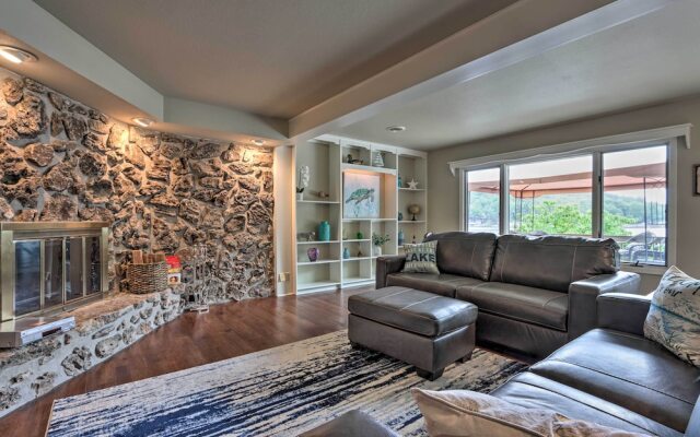 Lakefront Haven: Family-friendly Sunrise Beach Gem