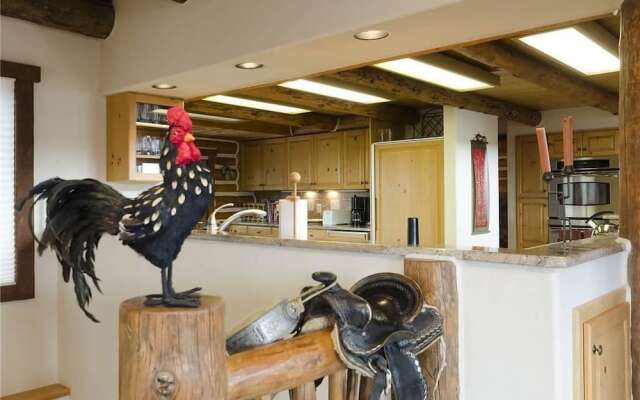 Ponderosa 6 Br Home by RedAwning