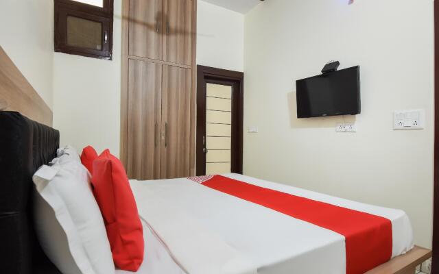 OYO 46921 Hotel Amigo