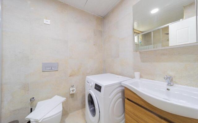 Comfortable Home Near Beach w Balcony in Antalya