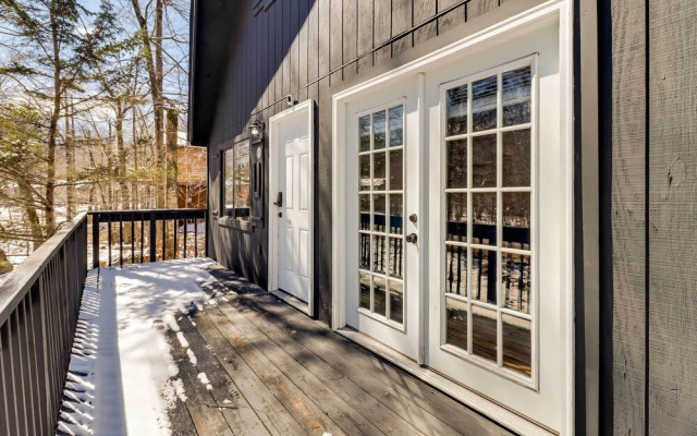 Tobyhanna Vacation Home w/ Community Pool Access