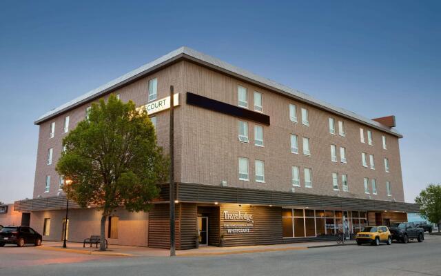 Travelodge by Wyndham Whitecourt