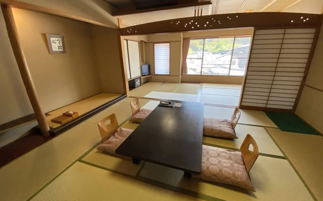 Hotel Miyarikyu
