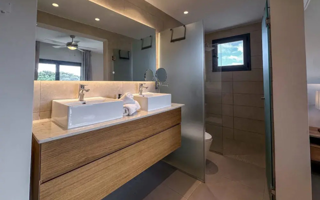 Fantastic new Golf View Apartment