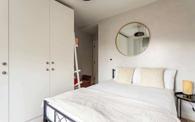 Cosy 2-bed Flat in Vibrant Acton!
