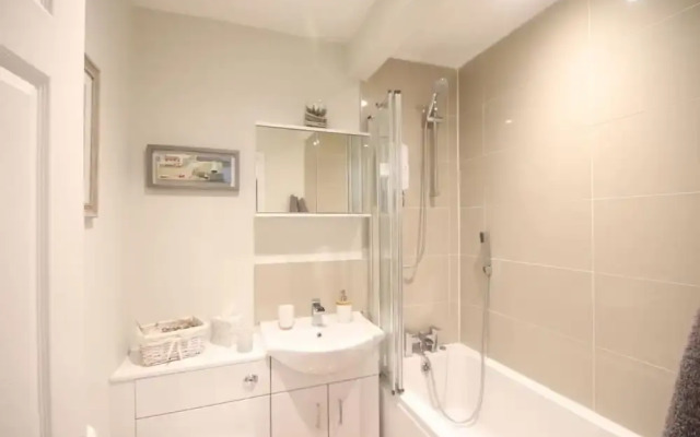 43B Medmerry Park 2 Bedroom Chalet