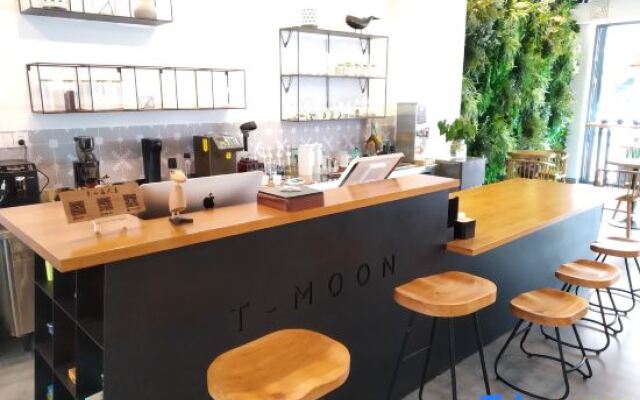 T-Moon Hotel (Nanmenwan)