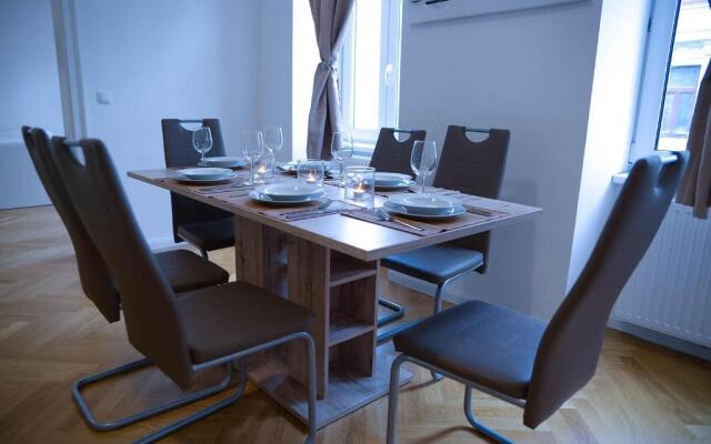 Raimond Apartment Ottakring Top 14