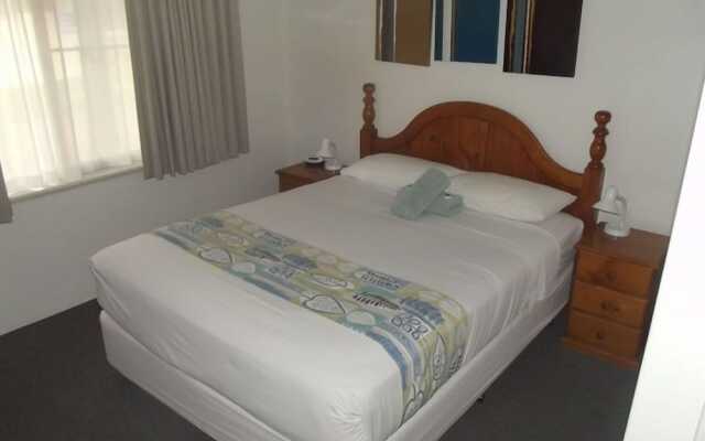 Pelican Shore Villas