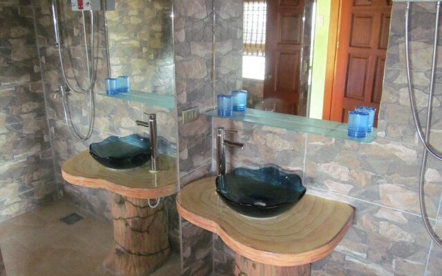 Parrot Paradise Resort