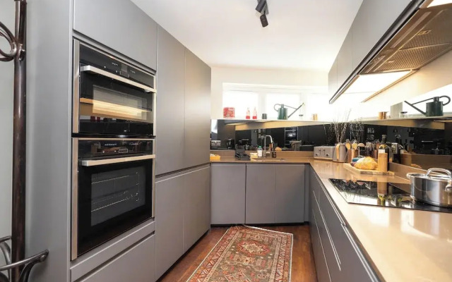 Cozy Maisonette near Edinburgh Castle