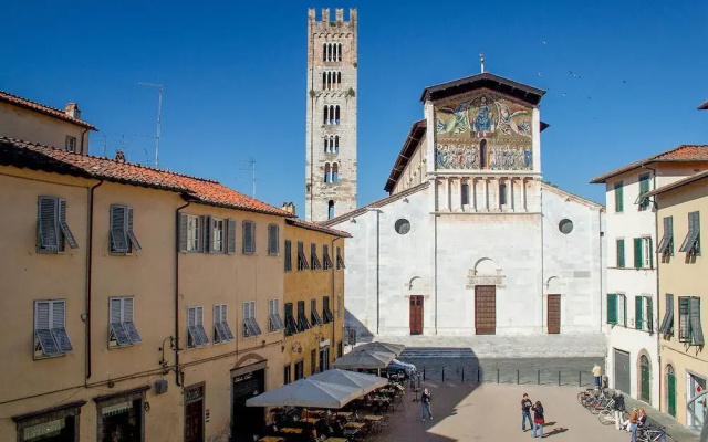 The Tuscan Window in Lucca