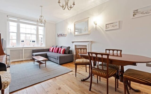 Newly Refurbished 2 Bed In Bayswater, 2Min To Stn