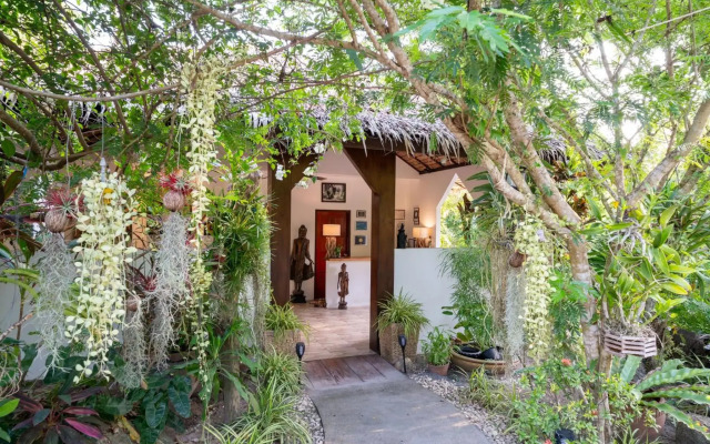 Tropical Season Villa Resort