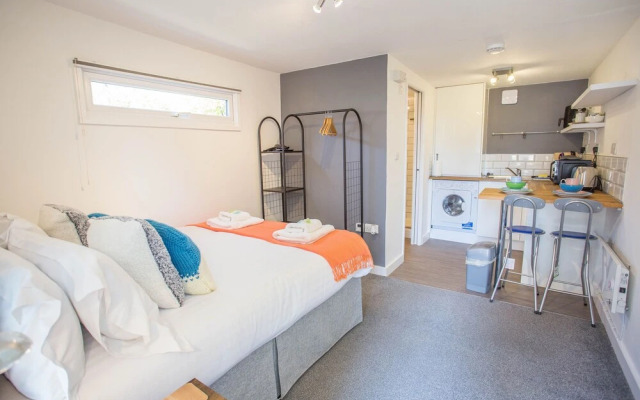 Snug with Views of the Chilterns