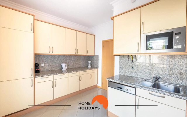 #004 Amazing T2 with seaview and pool 900m beach