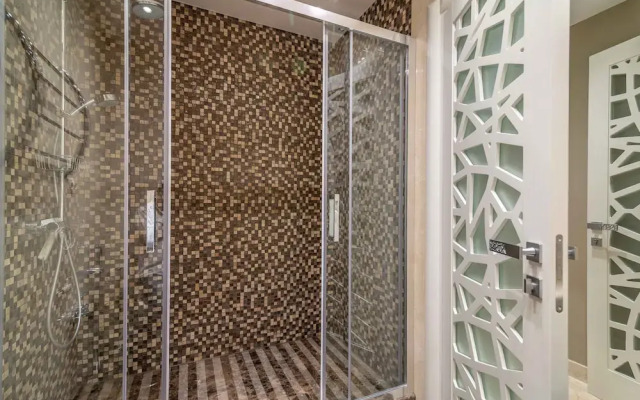 Chic Oasis on the Coast