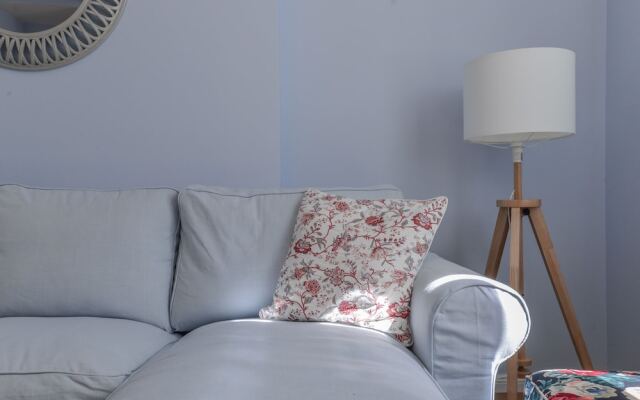 FM Deluxe 2-BDR Apartment - LOVEly