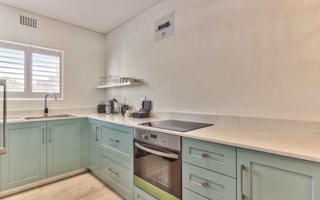 Studio in Camps Bay - 40m From Beach