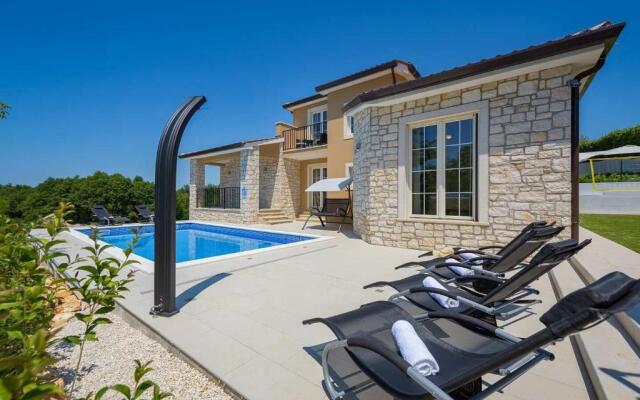 Villa Simic