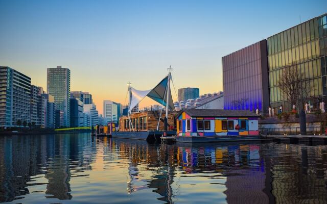 PETALS TOKYO - Floating Hotel