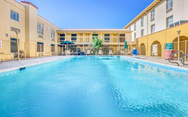 La Quinta Inn Houston Greenway Plaza