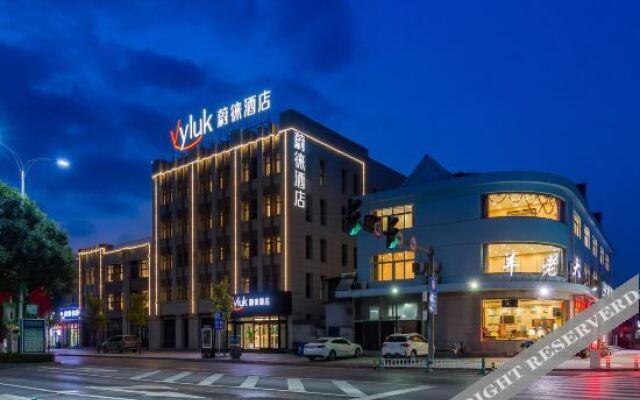 Vyluk Hotel