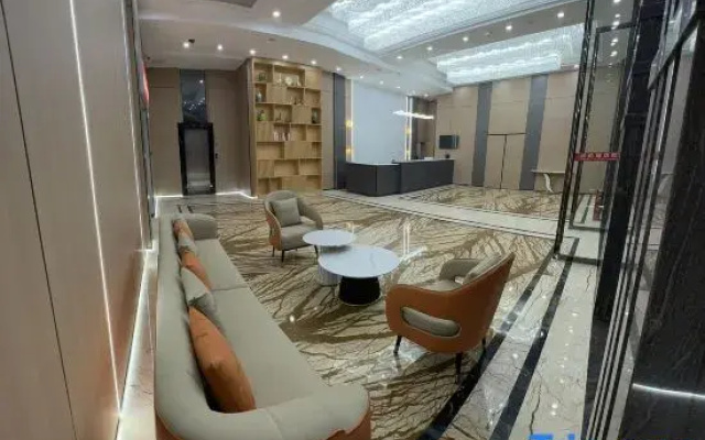 Yayur Hotel
