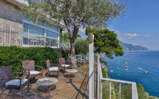 Luxury Room With sea View in Amalfi ID 3927