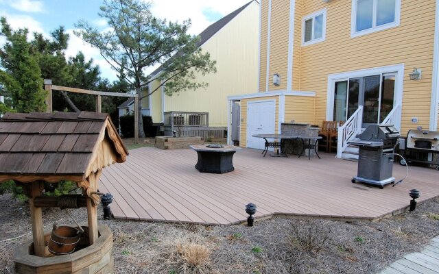 Wellington Holdings by Long & Foster